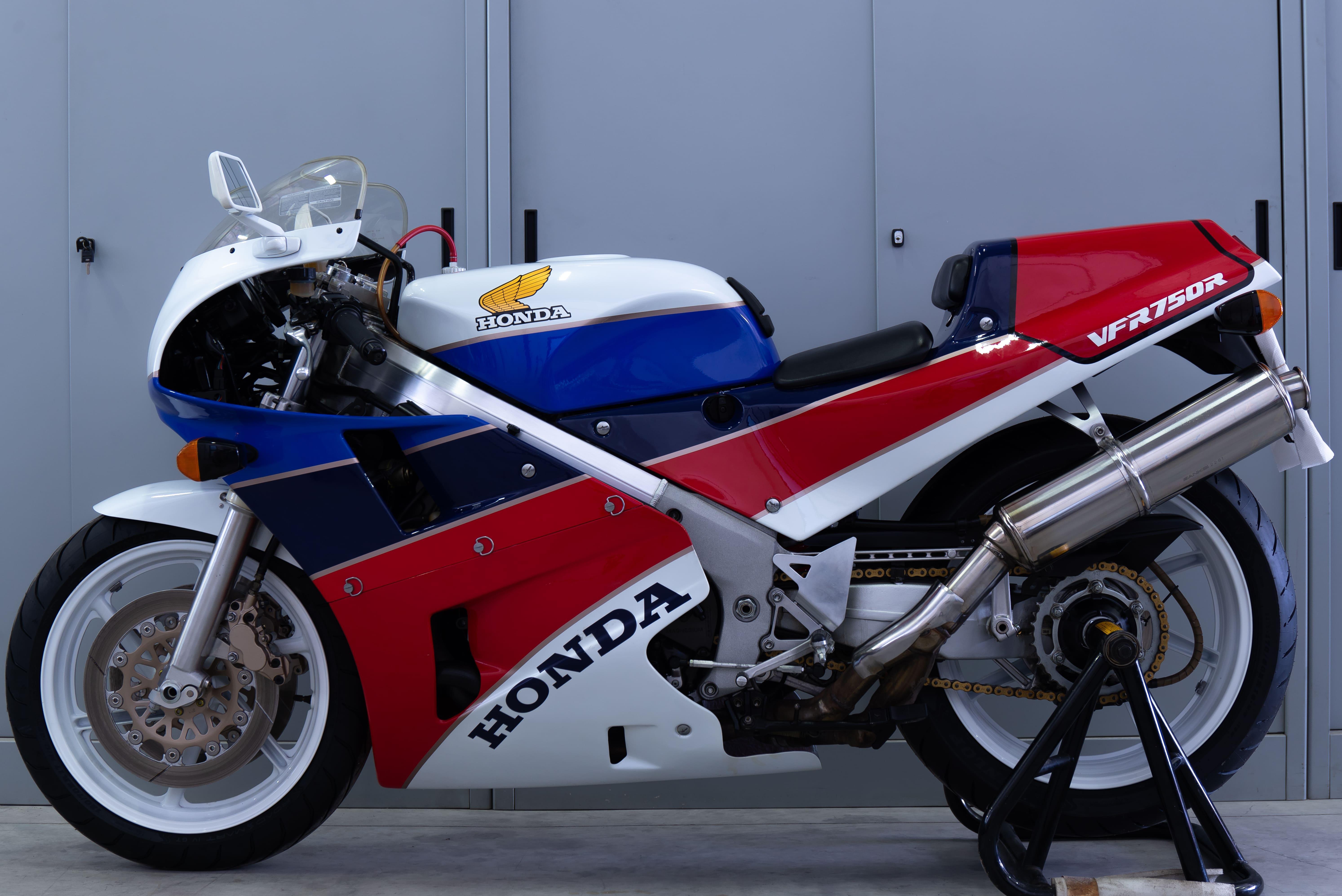 honda honda rc 30 - foto 2
