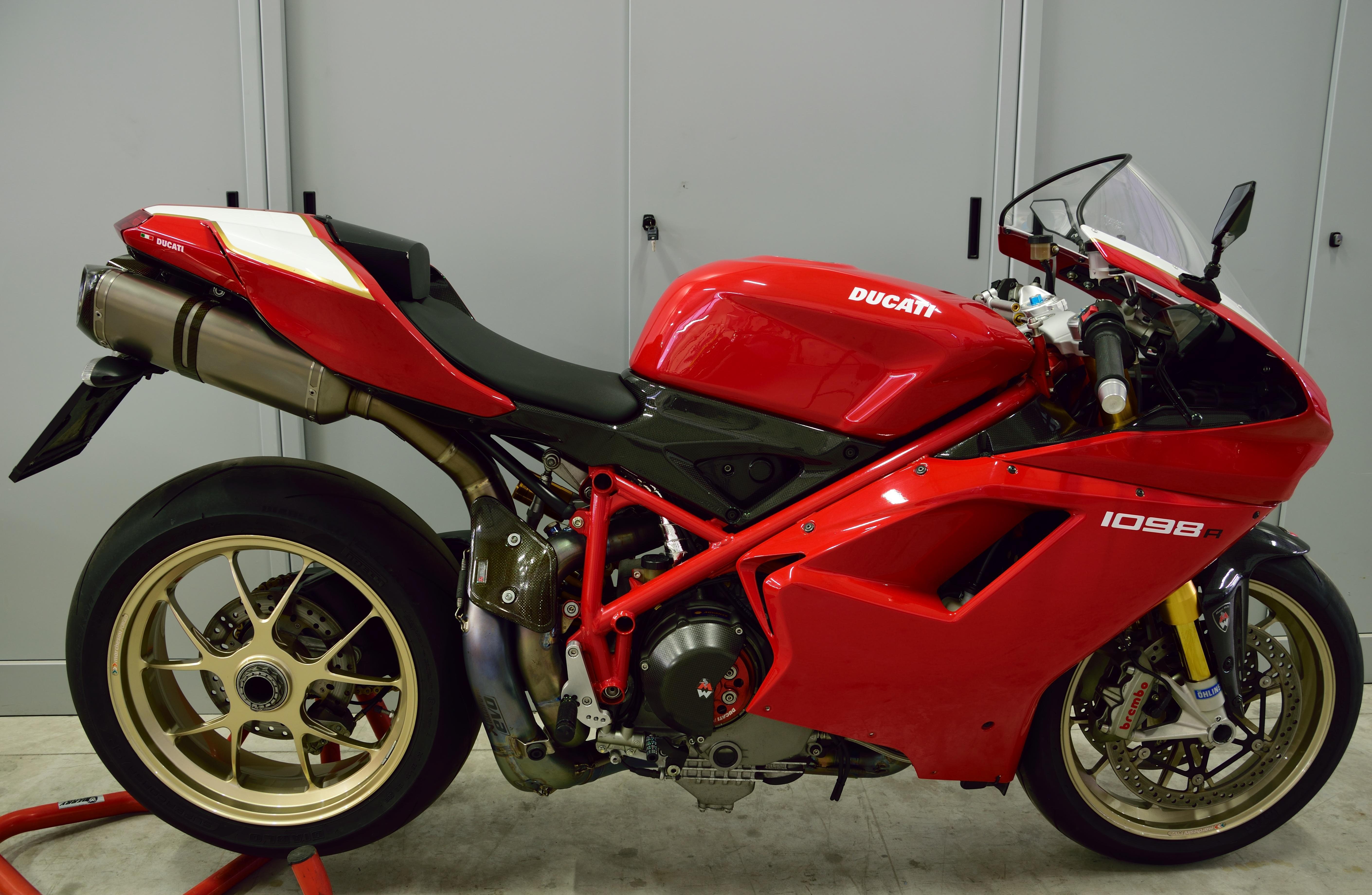 ducati ducati 1098r - foto 1